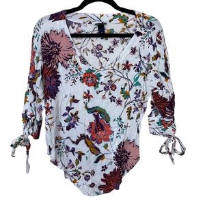 Daytrip White Floral Colorful Spring Summer VNeck 3/4 Sleeve Casual Blouse XS